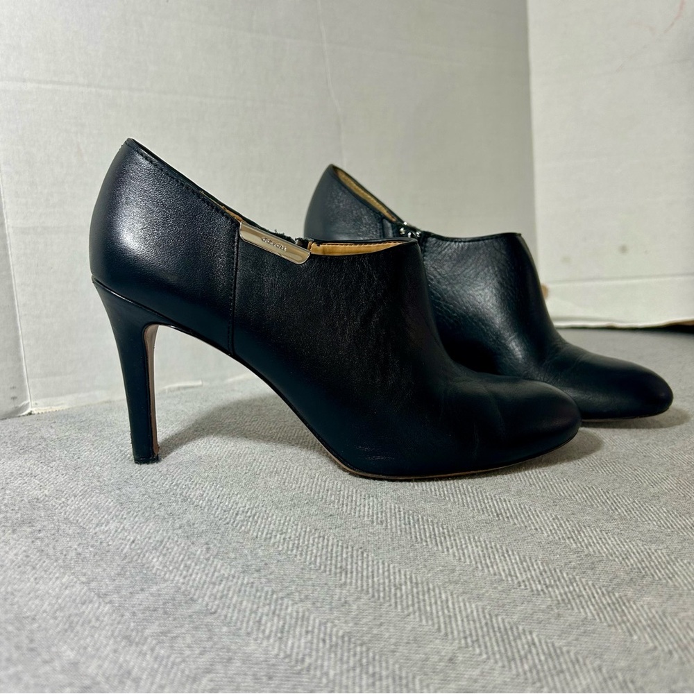 Coach Seneca Black Leather Ankle Bootie Heels Women’s Size 8